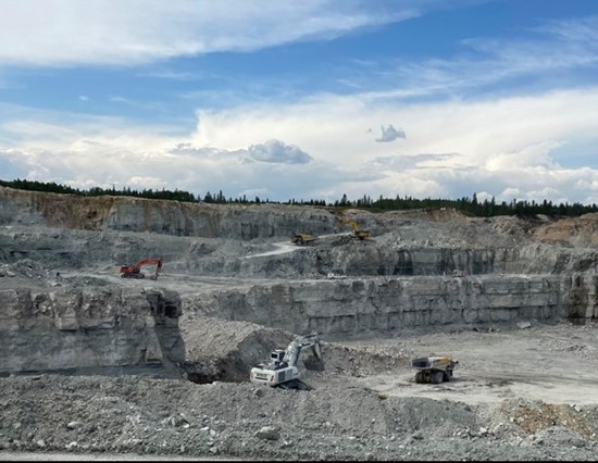 BURNCO Rock Products Acquires Hammerstone Quarry in Northern Alberta to Expand Business Offering and Geographic Footprint BURNCO Rock Products Acquires Hammerstone Quarry in Northern Alberta to Expand Business Offering and Geographic Footprint